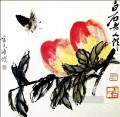 斉白石蝶と桃の古い中国の墨